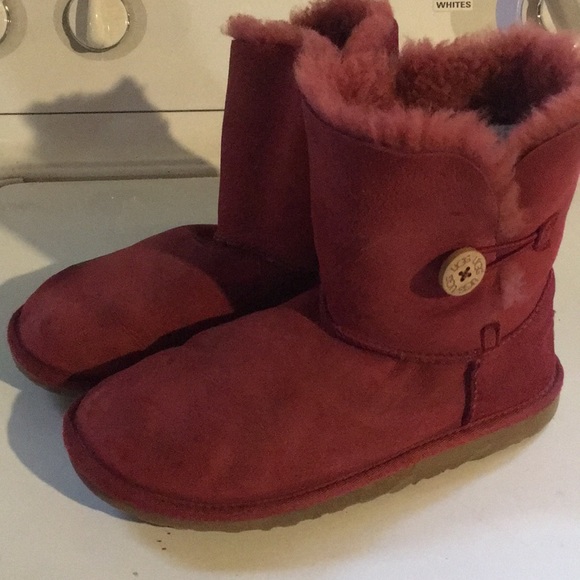 burgundy ugg boots